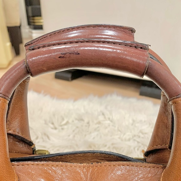 Chloe Crossbody Bag - Picture 8 of 11